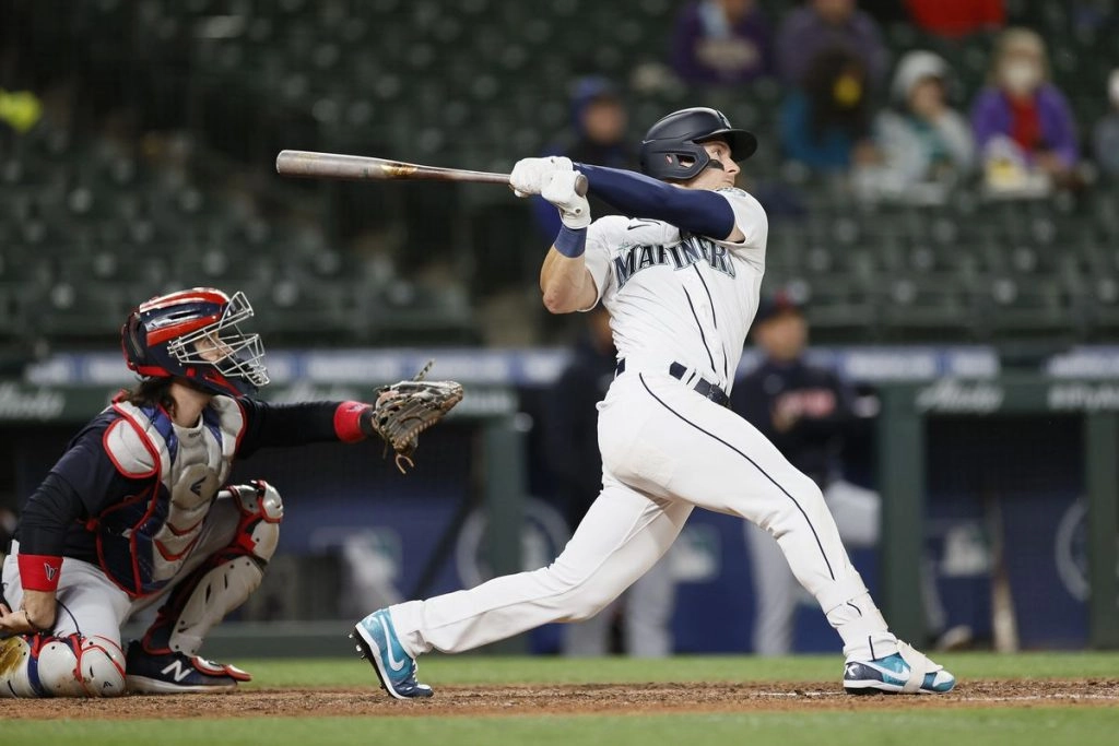 Jarred Kelenick swings for the fences. Photo/William Reed, Baseball Spotlight